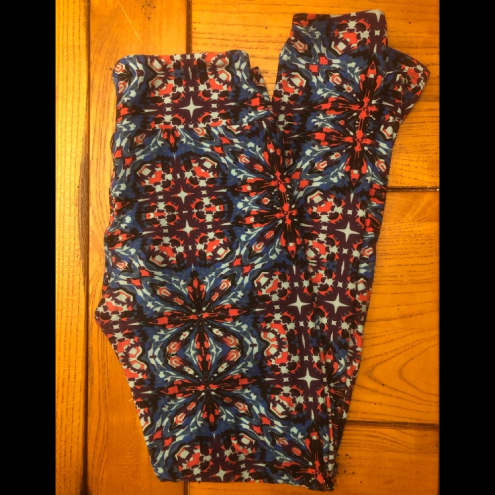 Lularoe pattern leggings OS